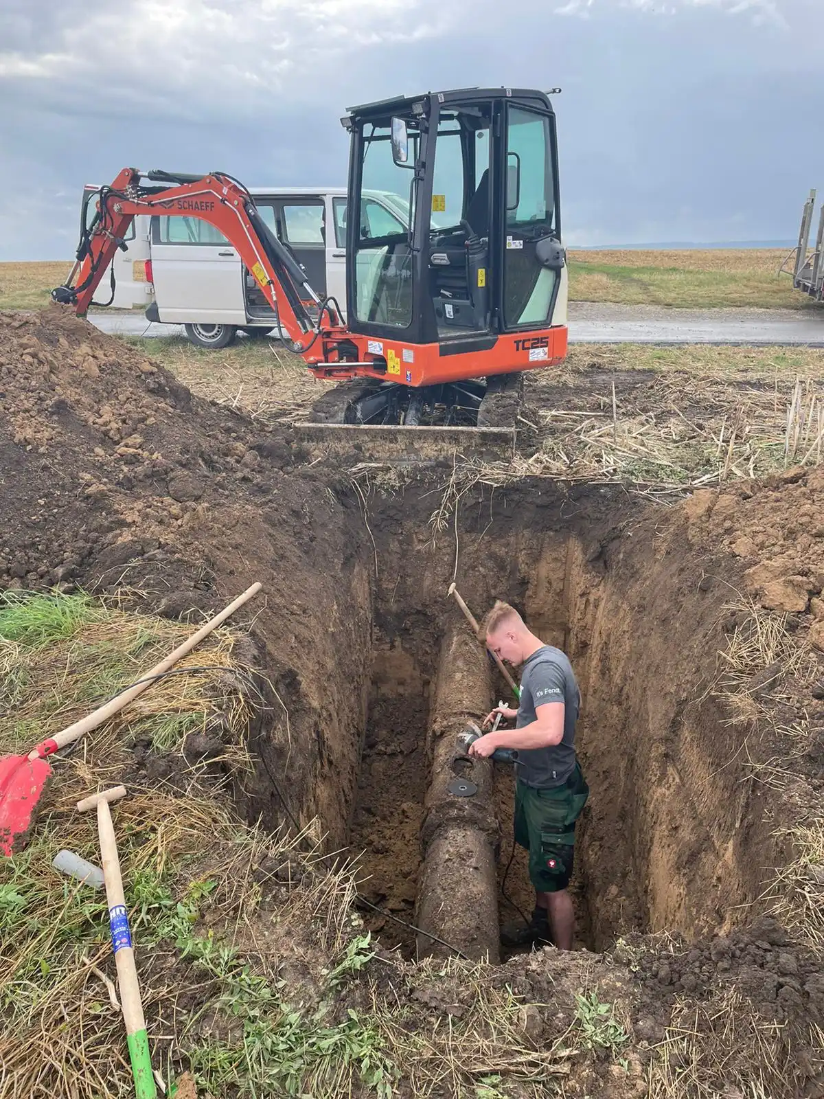 Beispielbild für Arbeiten der ROBA - Dienstleistung für Forst, Land und Bau.